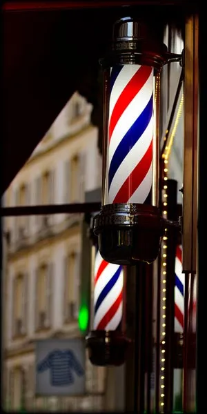 Pal de barber a la porta